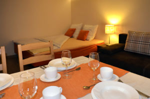 Pokój nr 1 - patrząc od strony stołu - Pokoje Władysławowo